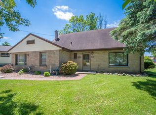 525 Oak St, Allenton, WI 53002