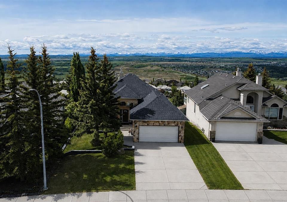 1st image of 321 NE Gleneagles Vw