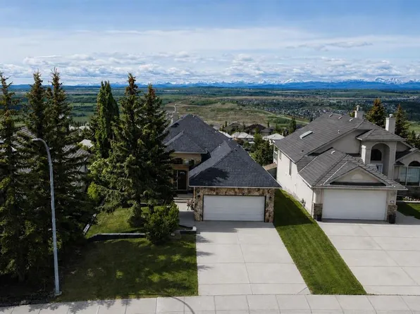 321 NE Gleneagles Vw, Cochrane, AB T4C 1P4