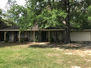 202 Ridgeview Dr, Carriere, MS 39426
