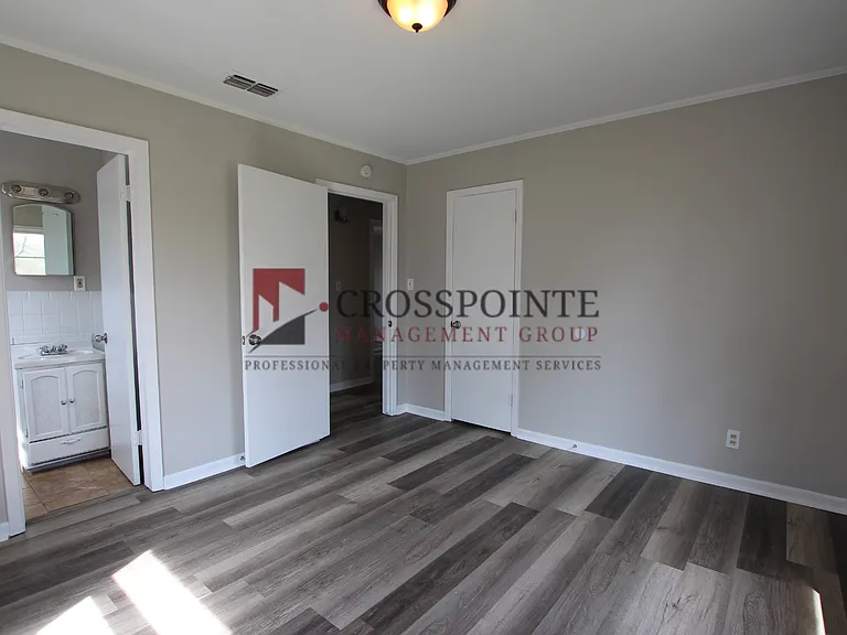 1712 Redbud Ave — Photo 16