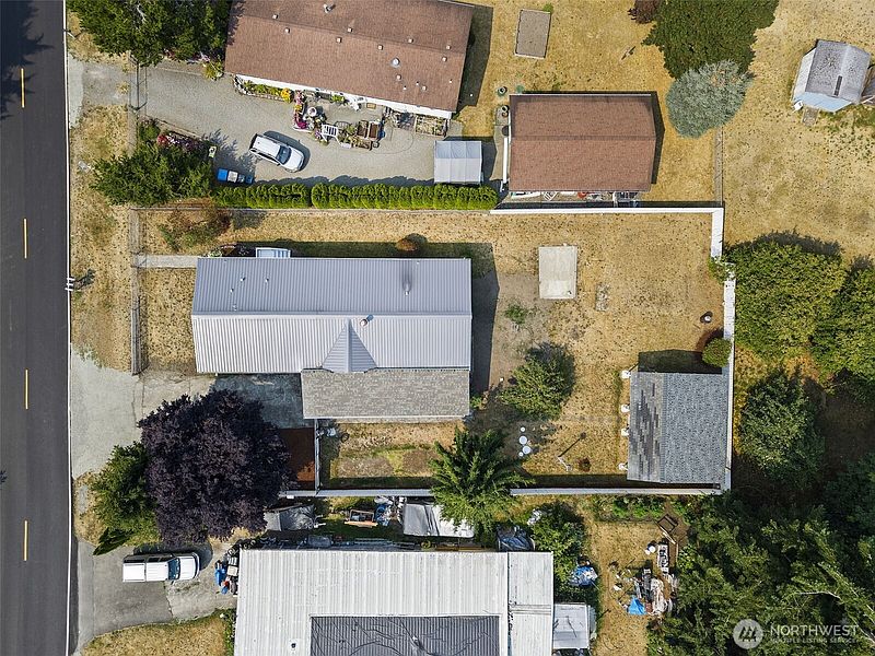 2nd image of 8720 Pepperidge Lane SE