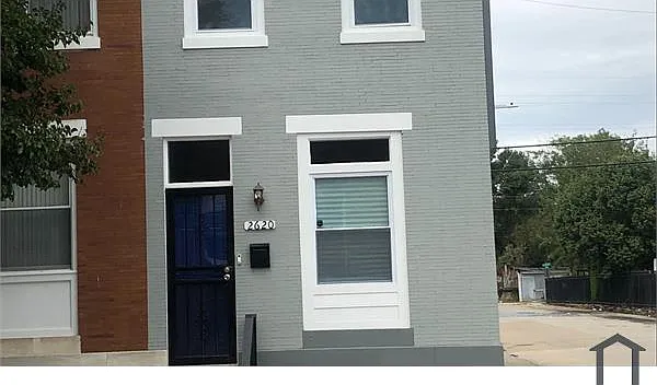 2620 Ashland Ave — Photo 1