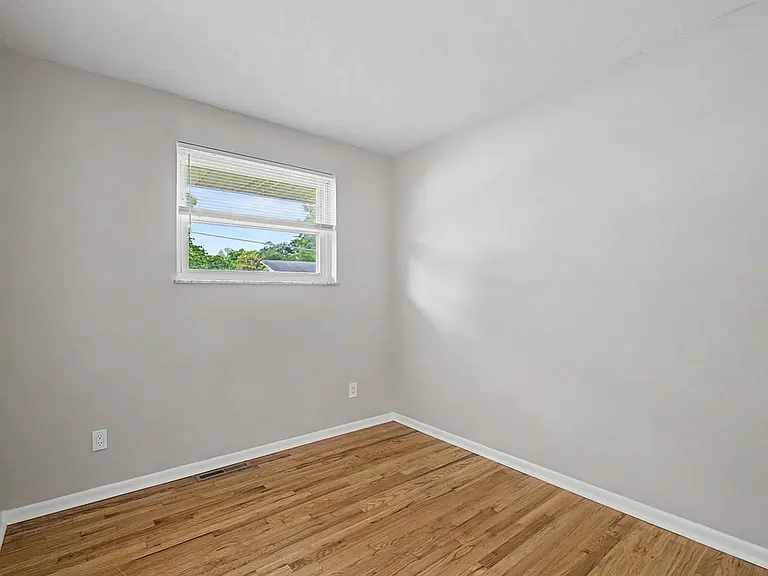 12116 Wincanton Dr — Photo 19