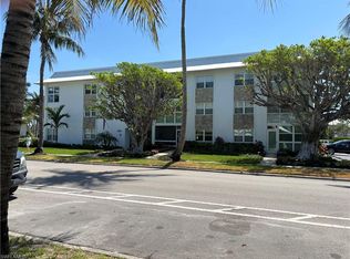 1021 3rd St S APT 200, Naples, FL 34102