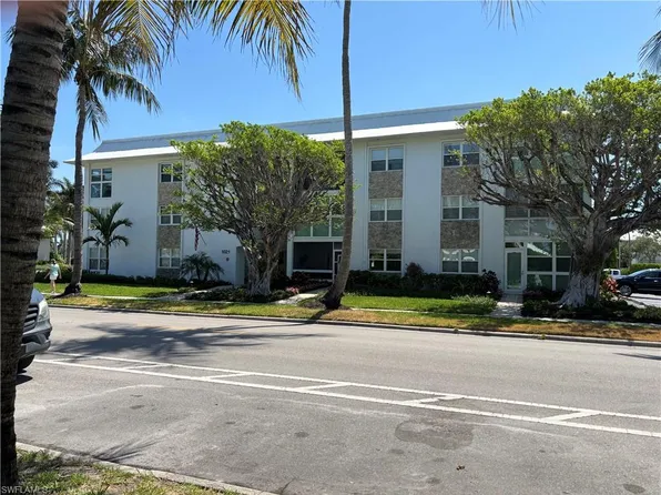 1021 3rd St S APT 200, Naples, FL 34102