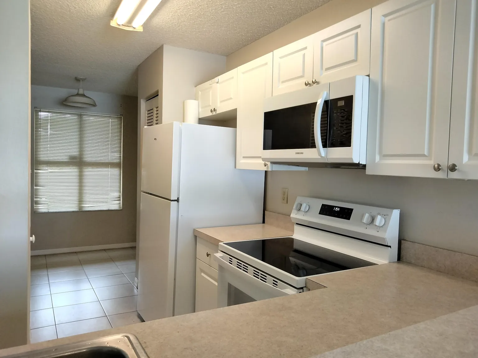 1 bed, 1.0 bath, 850 sqft, $1,700 — Photo 3