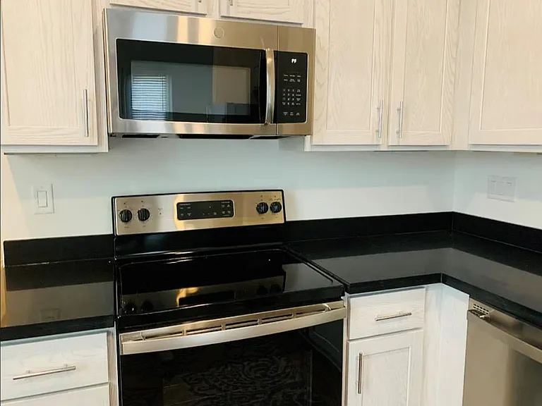 3223 Real St #B — Photo 8