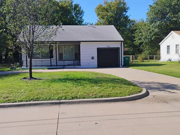 1925 S Lorraine Ave, Wichita, KS 67211