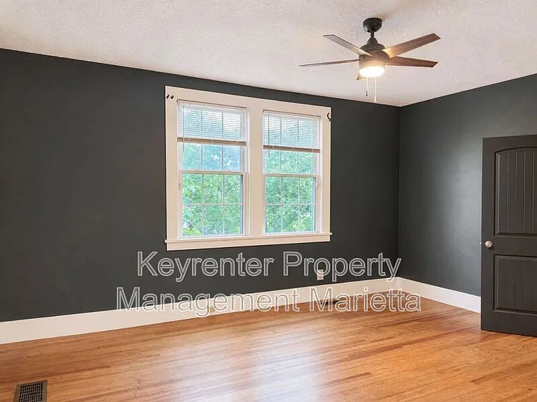5120 Newark Ave SW #A — Photo 10