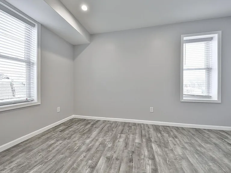 400 W Penn St #2 — Photo 17