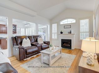 2 Thistledown Cres, Whitby, ON L1R 3P2