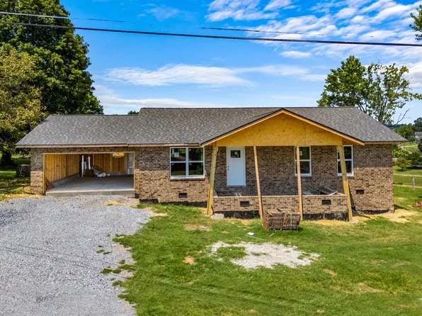 1122 Newman Riley Dr, Dandridge, TN 37725
