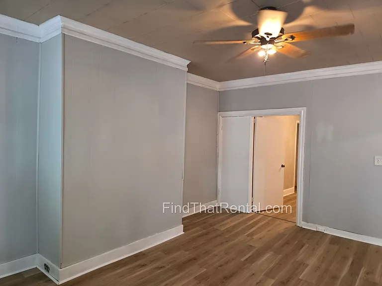 102 N Bedford St — Photo 45