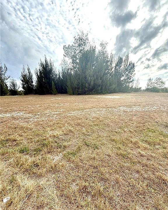 1st image of 3644 NE 9th PL