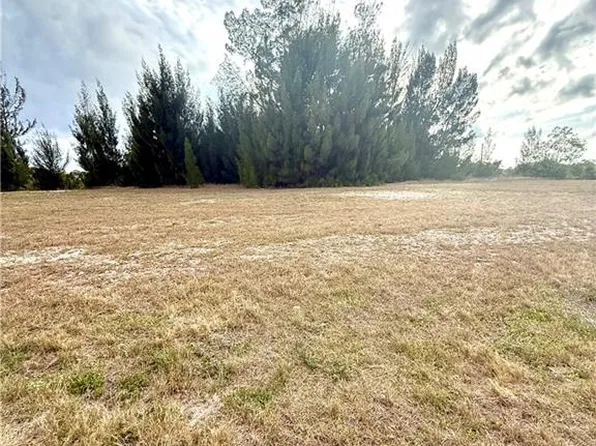 3644 NE 9th PL, CAPE CORAL, FL 33909
