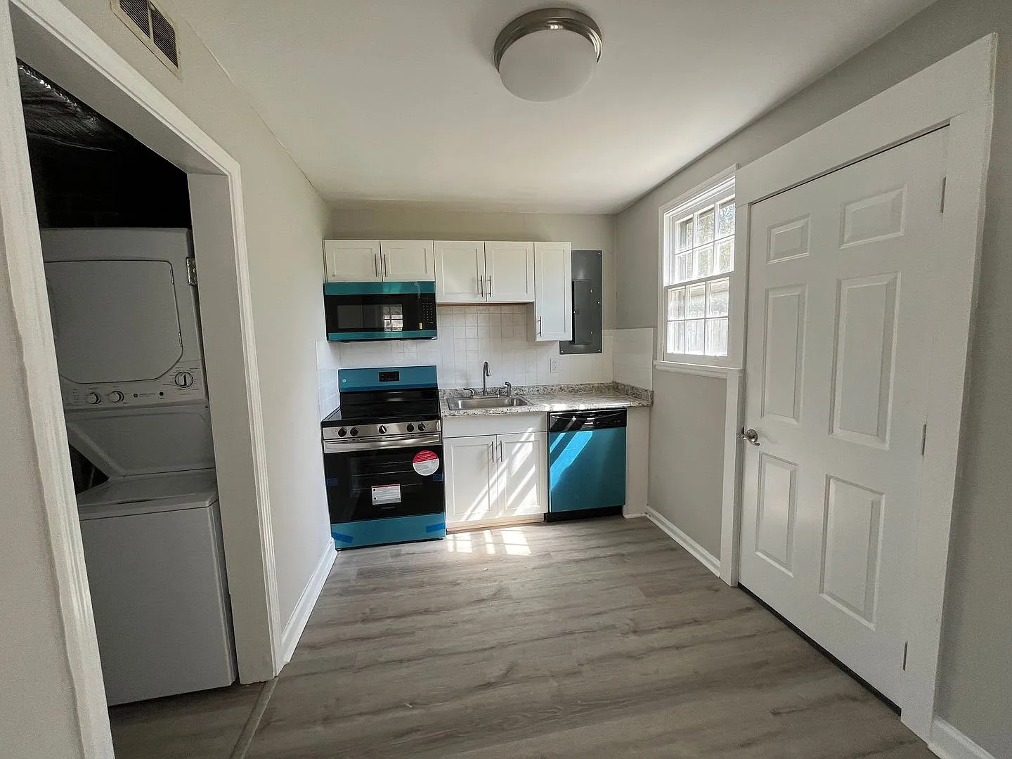 432 Sequoyah Drive — Photo 3