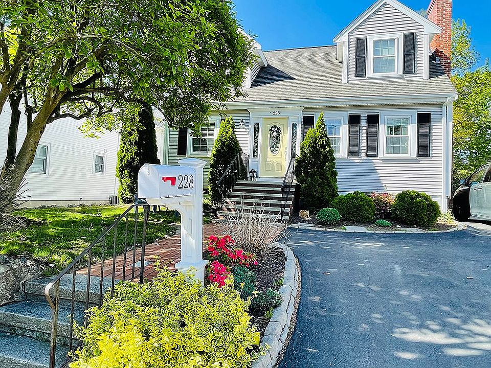 1st image of 228 Wildwood Ave