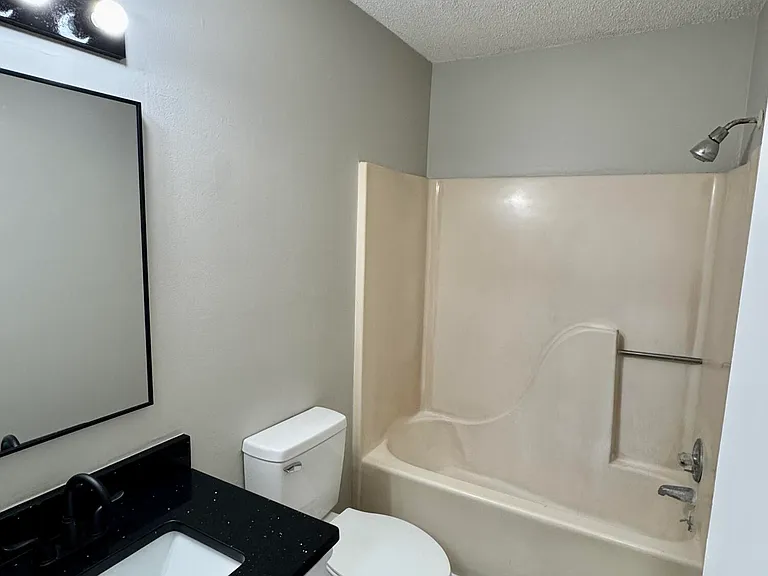3209 Summer Pl #5 — Photo 6