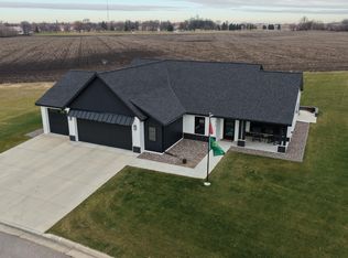 1824 Shady Ln NE, Willmar, MN 56201