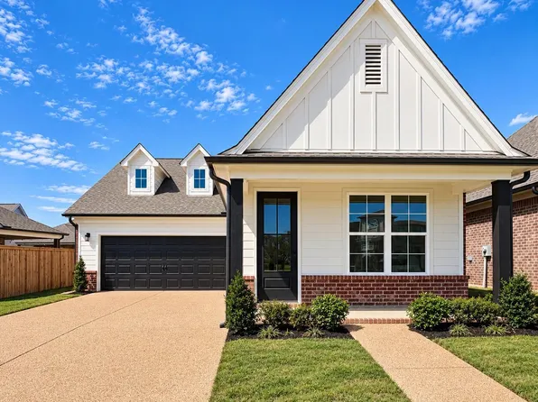 825 Quitman Ct E, Nesbit, MS 38651