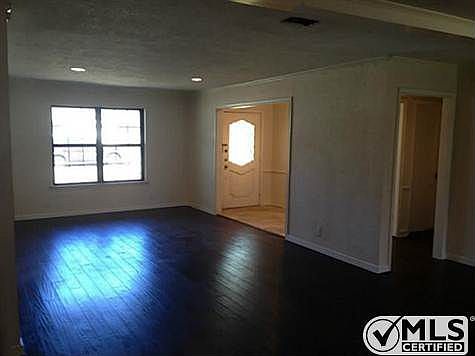 4th image of 3658 Whitehall Dr
