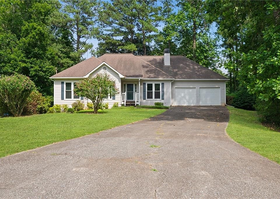 1st image of 131 Maplewood Cv