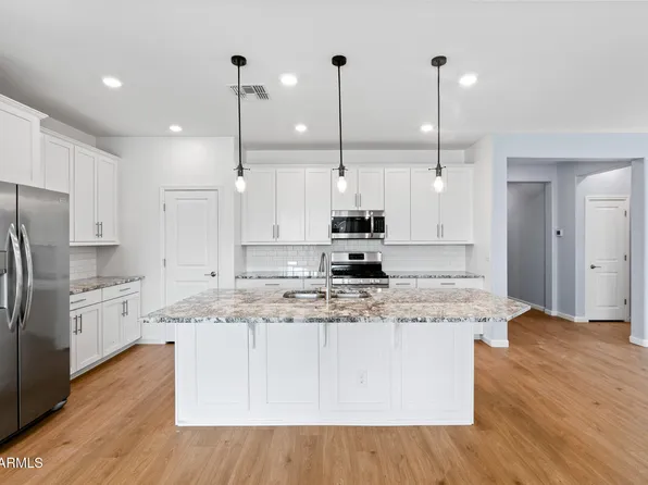 9229 W Willow Bend Lane, Phoenix, AZ 85037