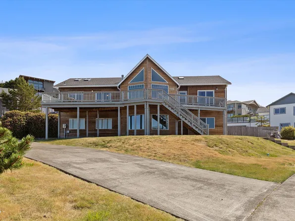 1768 NW Lincoln Loop, Lincoln City, OR 97367