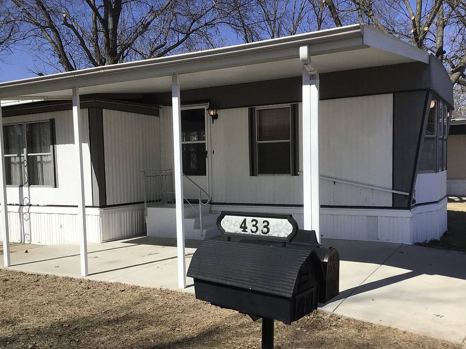 1st image of 431 White Oak Dr #431