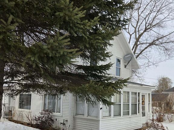 3rd image of 8 Edes Avenue