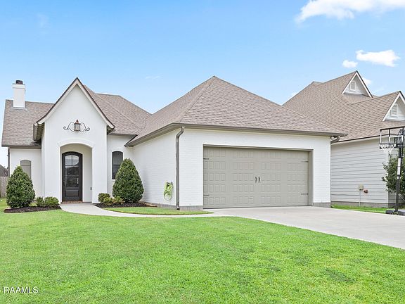 3rd image of 110 Timber Bark Rd