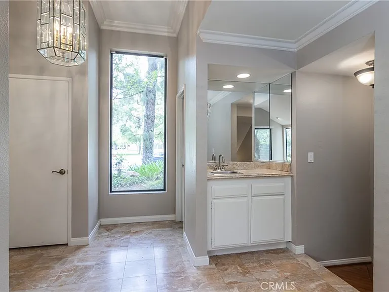 21820 Marylee St #225 — Photo 7