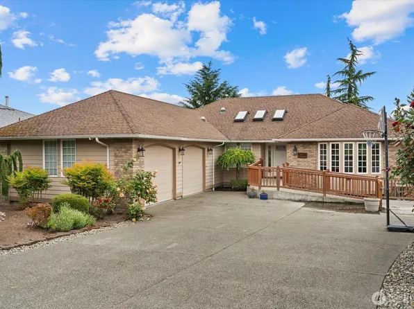 9100 189 Avenue Ct E, Bonney Lake, WA 98381