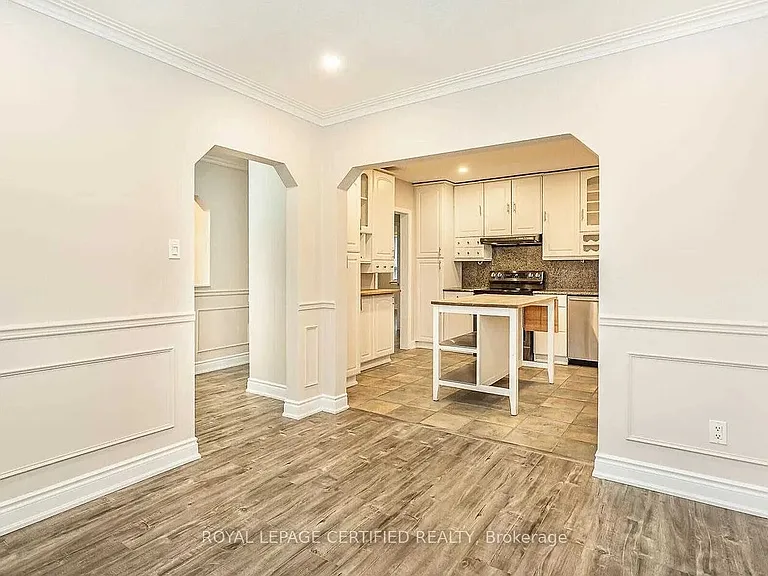 481 Sandmere Pl — Photo 5