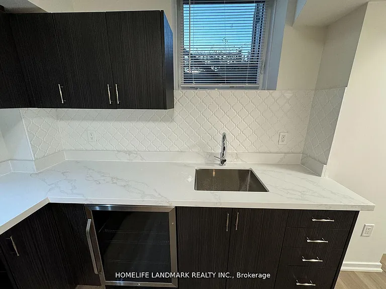 32 Wuhan Ln #LOWER — Photo 7