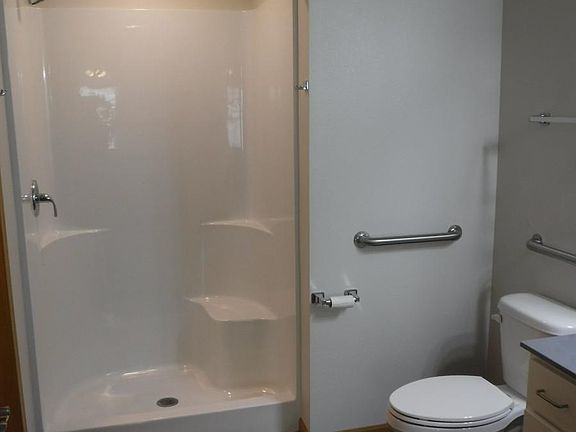 5th image of 119 Young St #131