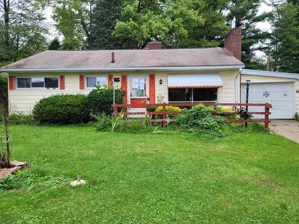 329 Jefferson St, Meadville, PA 16335