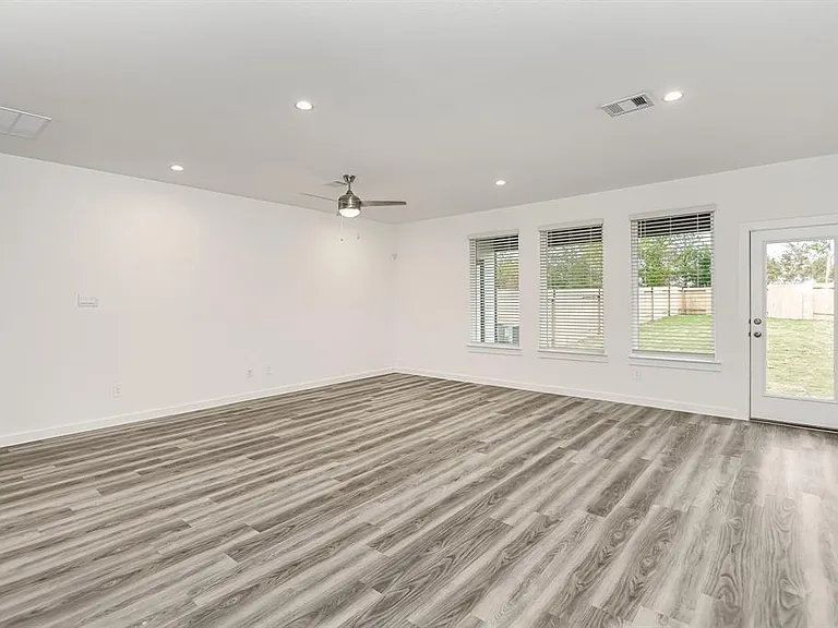 3021 Skyline Mesa Dr — Photo 9