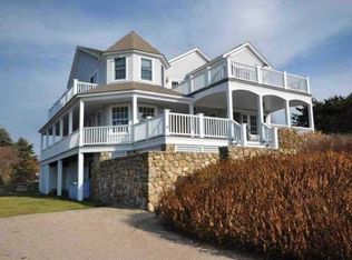 14 Wawaloam Dr, Westerly, RI 02891