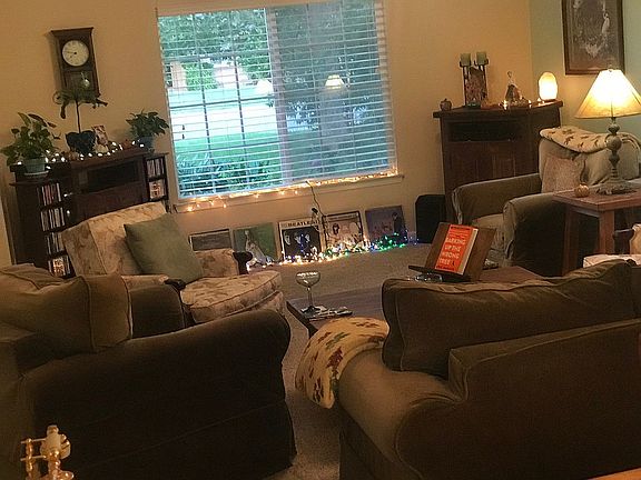 Inviting Entertaining Area