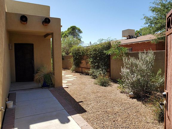 5th image of 3020 E Arroyo Chico