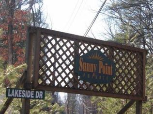 W Lakeside Dr, Lakeville, PA 18438