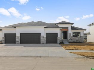 21131 Ellison Ave, Elkhorn, NE 68022