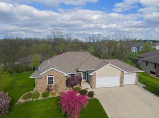 1308 Woodland Ct, Washington, IA 52353