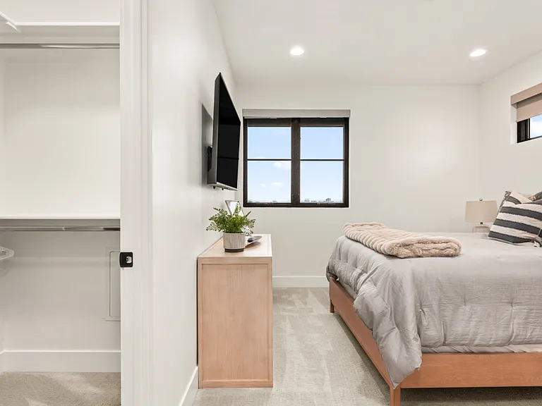 N Lancaster Pl — Photo 21