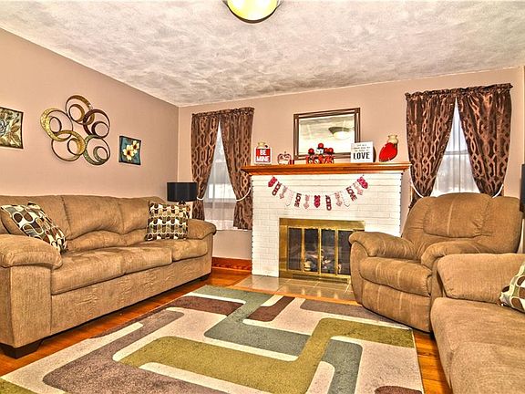 2nd image of 113 Arnts Pl