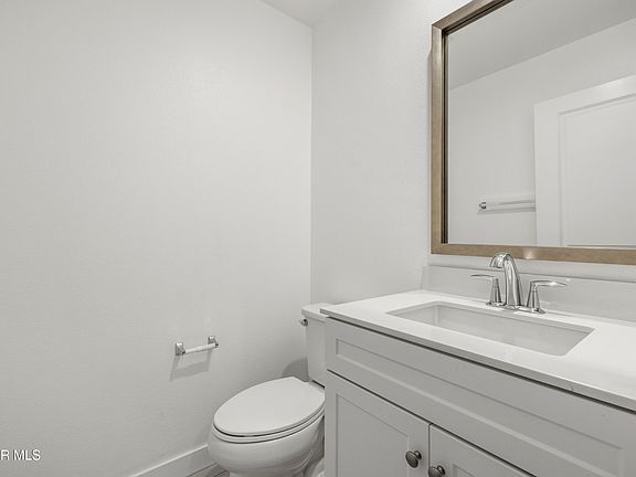 3rd image of 45 Jensen Ct