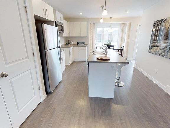 2nd image of 5201 Crane Cres