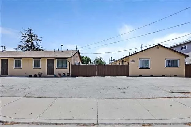 4410 Bassett St #10 — Photo 7